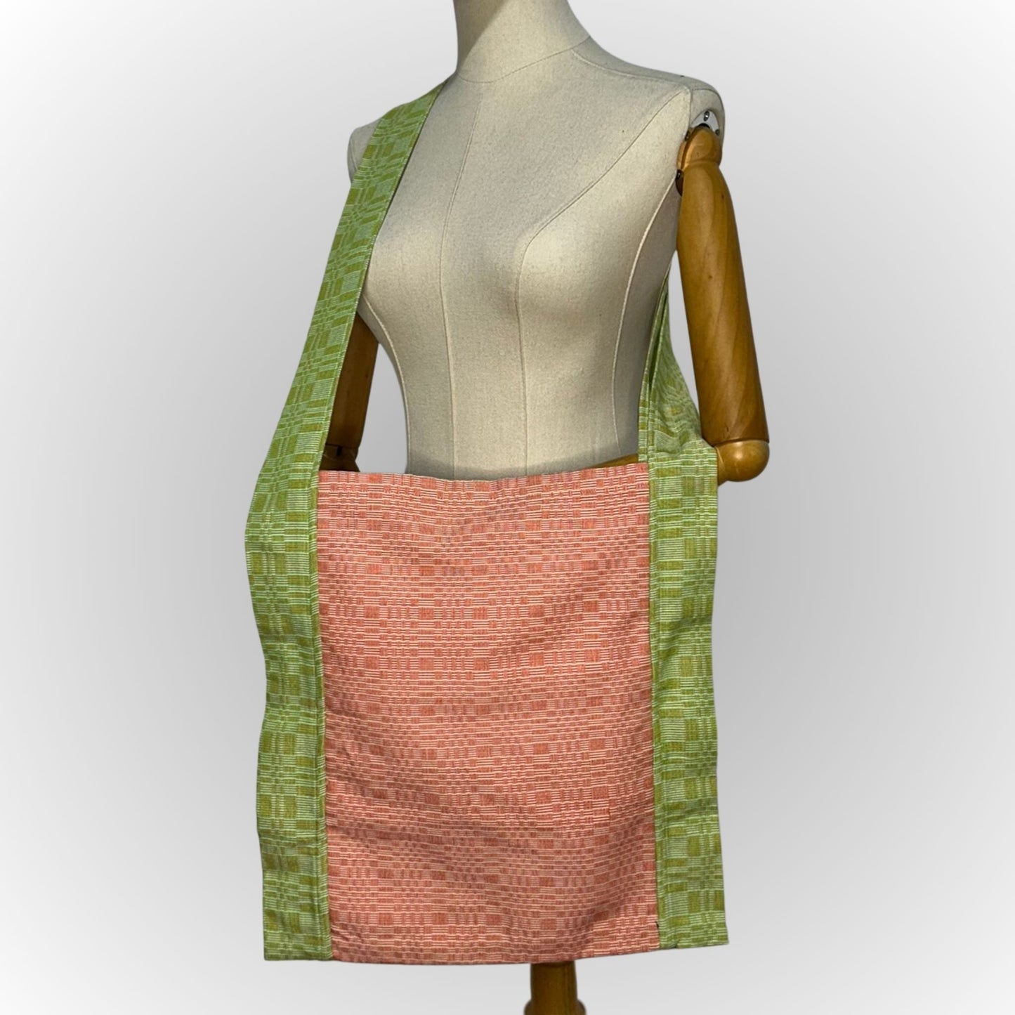SLING BAG