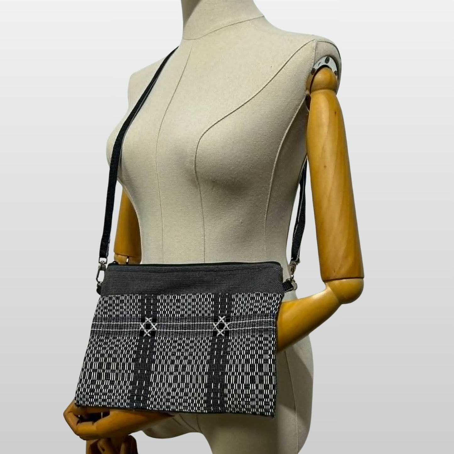 SLING BAG