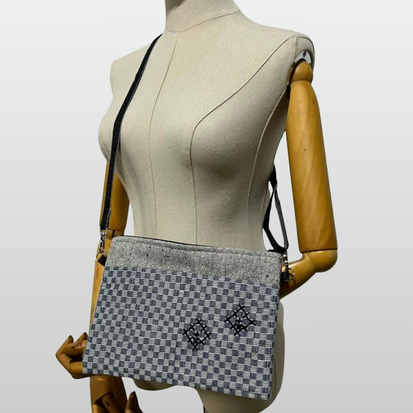 SLING BAG