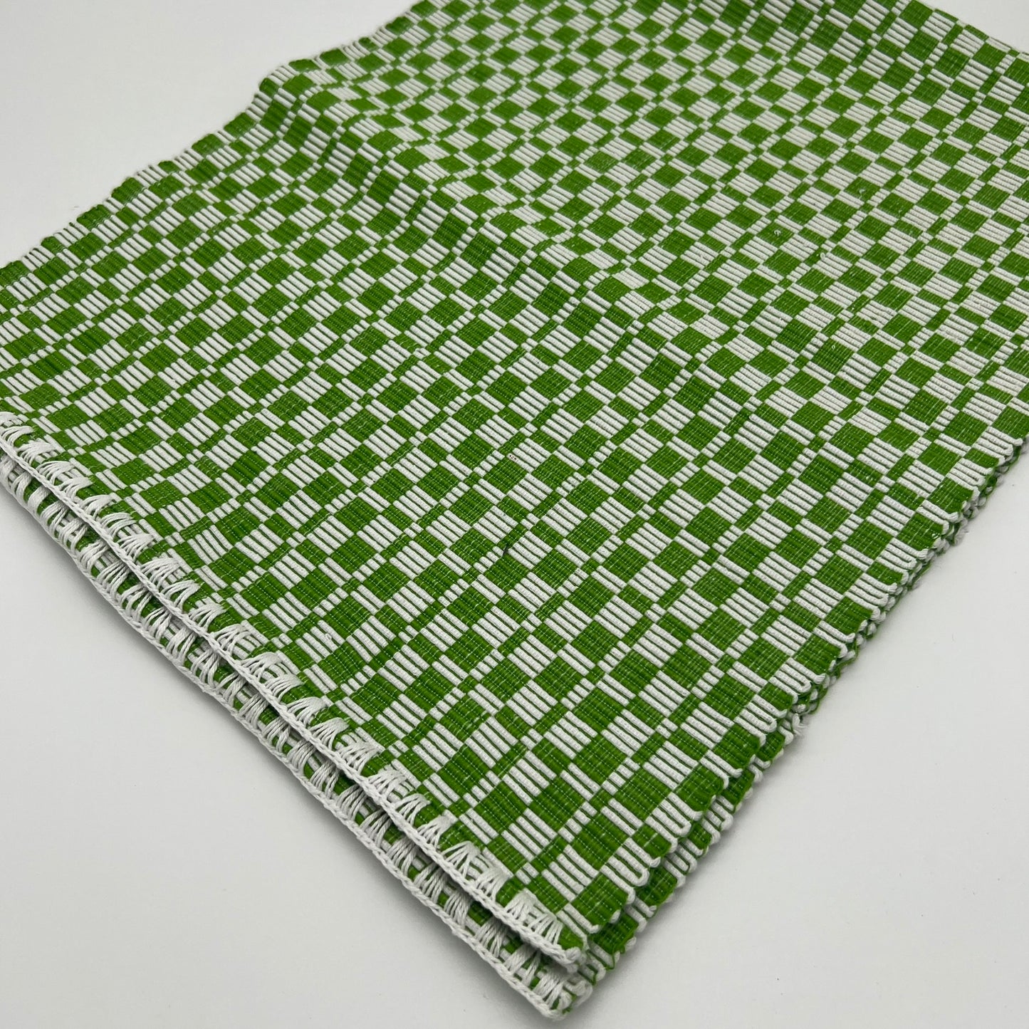 TABLE RUNNER (AVAILABLE IN DIFFERENT SIZES)