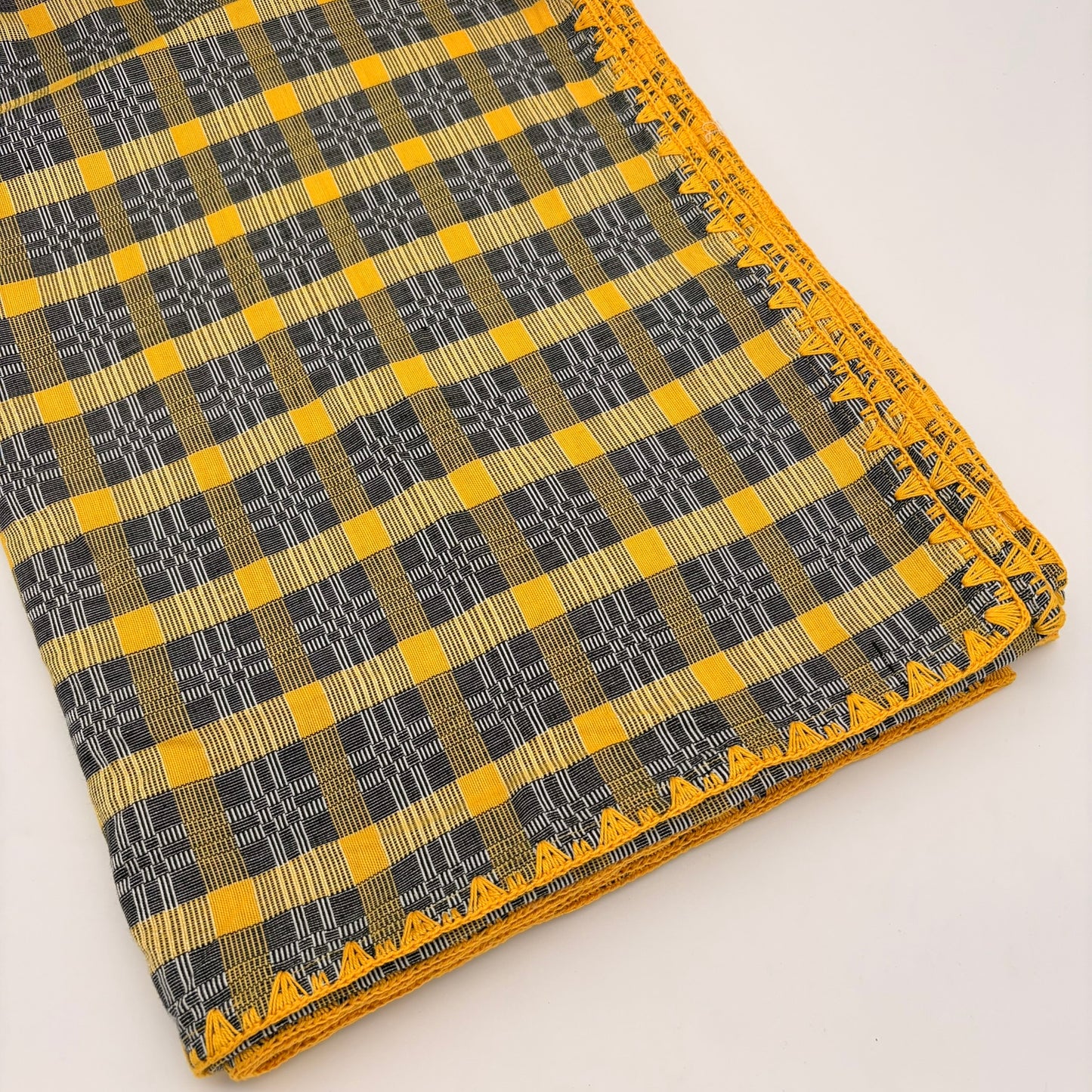 BED COVER : SINGLE OR TABLECLOTH