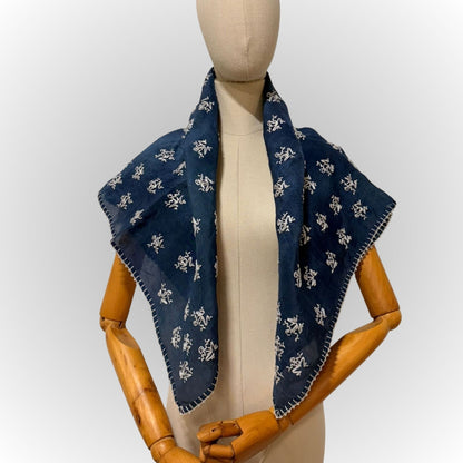 SILK SQUARE