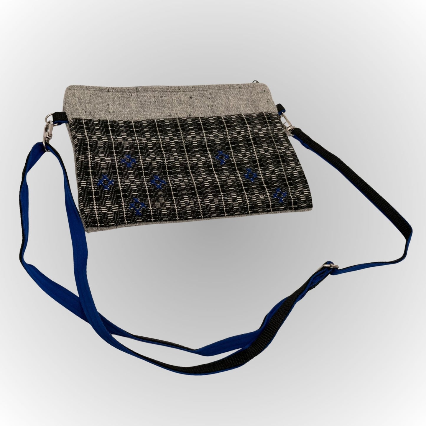 SLING BAG
