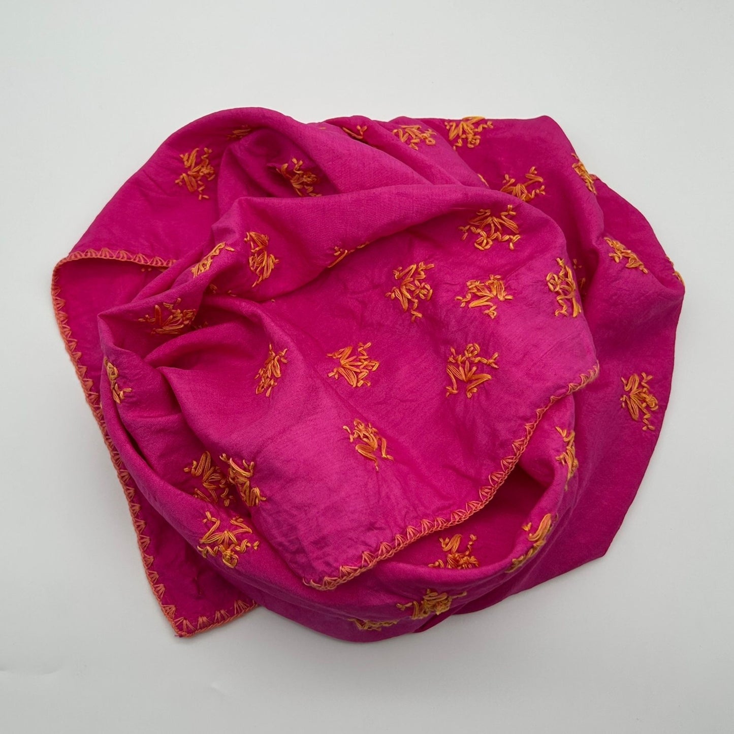 SILK SQUARE