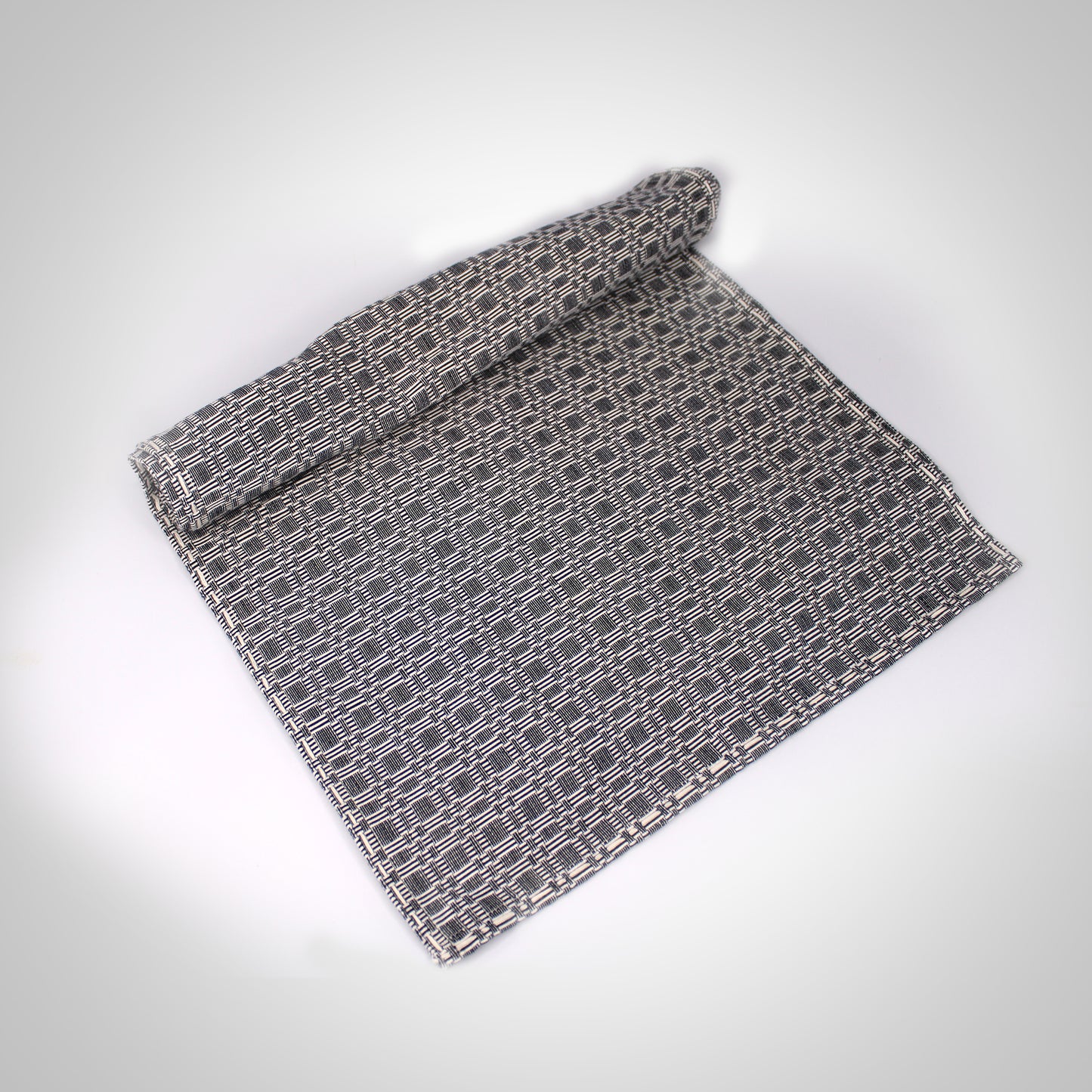 TABLE RUNNER ( 98 inches | 6-8 pax )